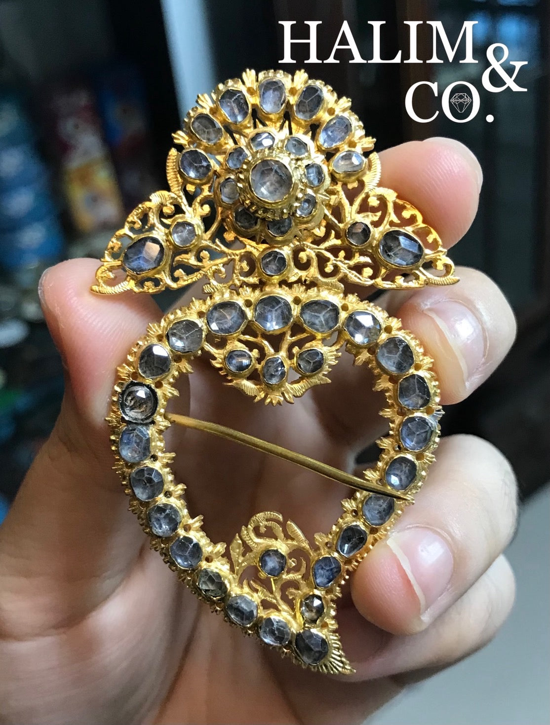 A gorgeous set of three antique zircon brooches set. Kebaya Jewelry / Peranakan Nyonya Jewelry Kebaya Jewelry / Peranakan Nyonya Jewelry