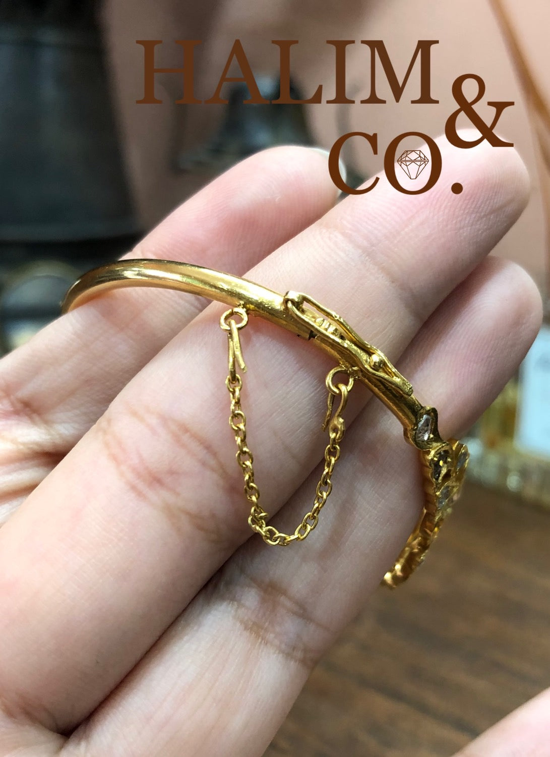 Antique Gold Bangle With Rose Cut Diamond. Kebaya Jewelry / Peranakan Nyonya Jewelry