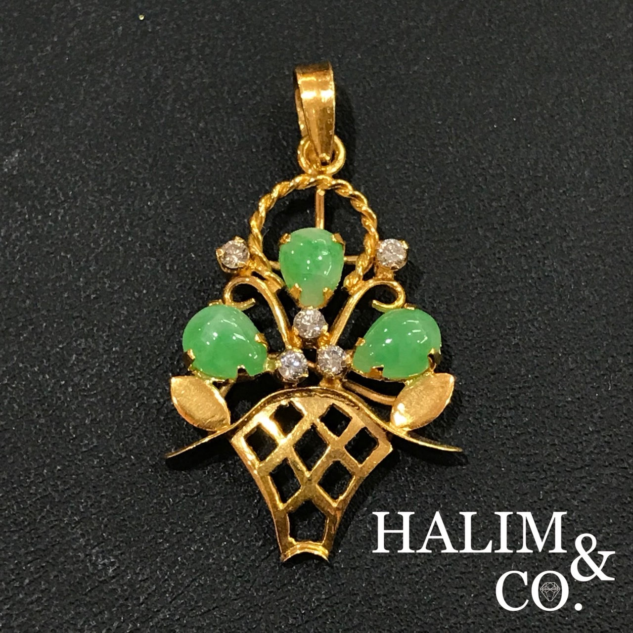 Antique Diamond and Jade Pendant With Gold. Kebaya Jewelry / Peranakan Nyonya Jewelry