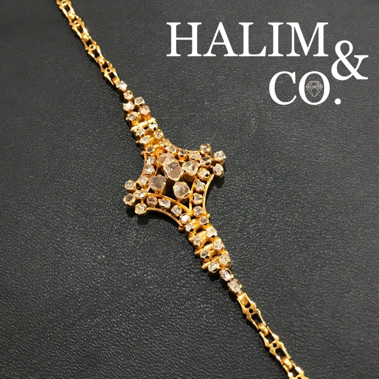 A gorgeous Gold Bracelet With polki diamonds. Kebaya Jewelry / Peranakan Nyonya Jewelry