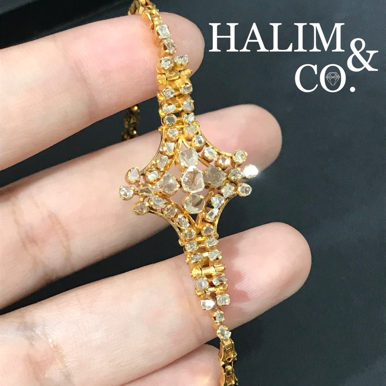 A gorgeous Gold Bracelet With polki diamonds. Kebaya Jewelry / Peranakan Nyonya Jewelry
