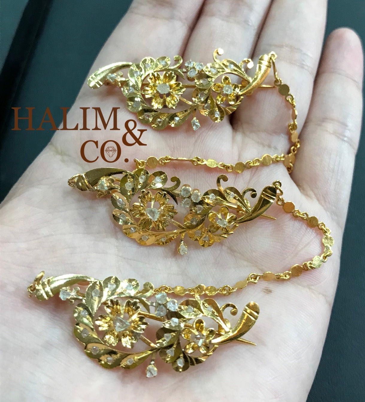 A gorgeous set of three antique gold brooches set with polki diamonds with patterned chains. Kebaya Jewelry / Peranakan Nyonya Jewelry