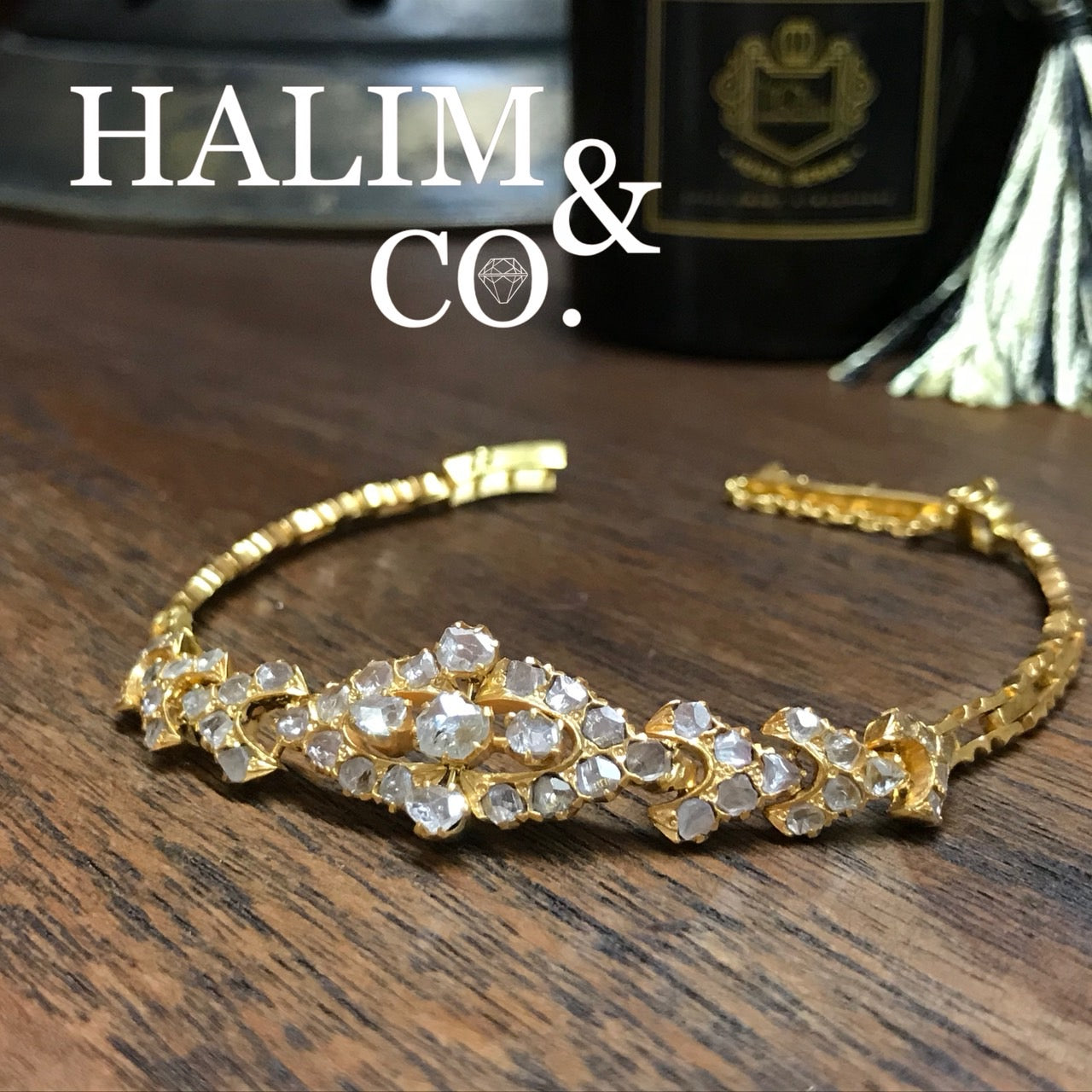 A gorgeous Gold Bracelet With polki diamonds. 2 step lock Kebaya Jewelry / Peranakan Nyonya Jewelry