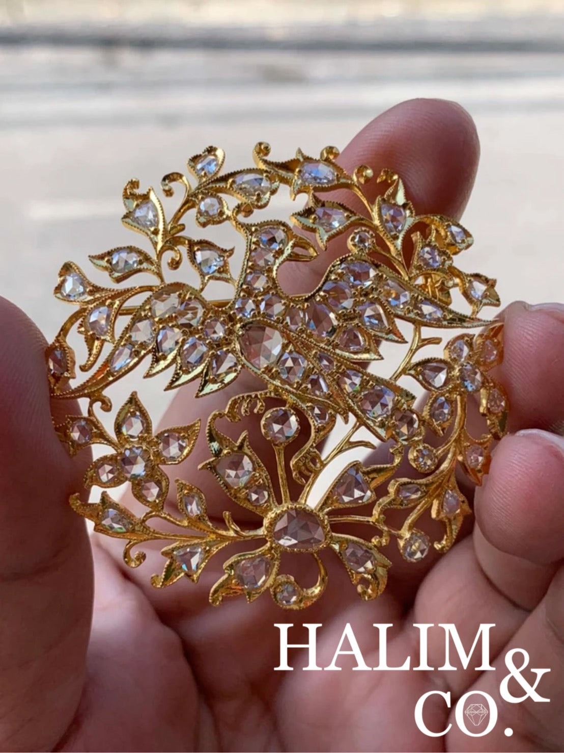 Handmade Gold 18k bird brooch with rose cut diamond. Kebaya Jewelry / Peranakan Nyonya Jewelry