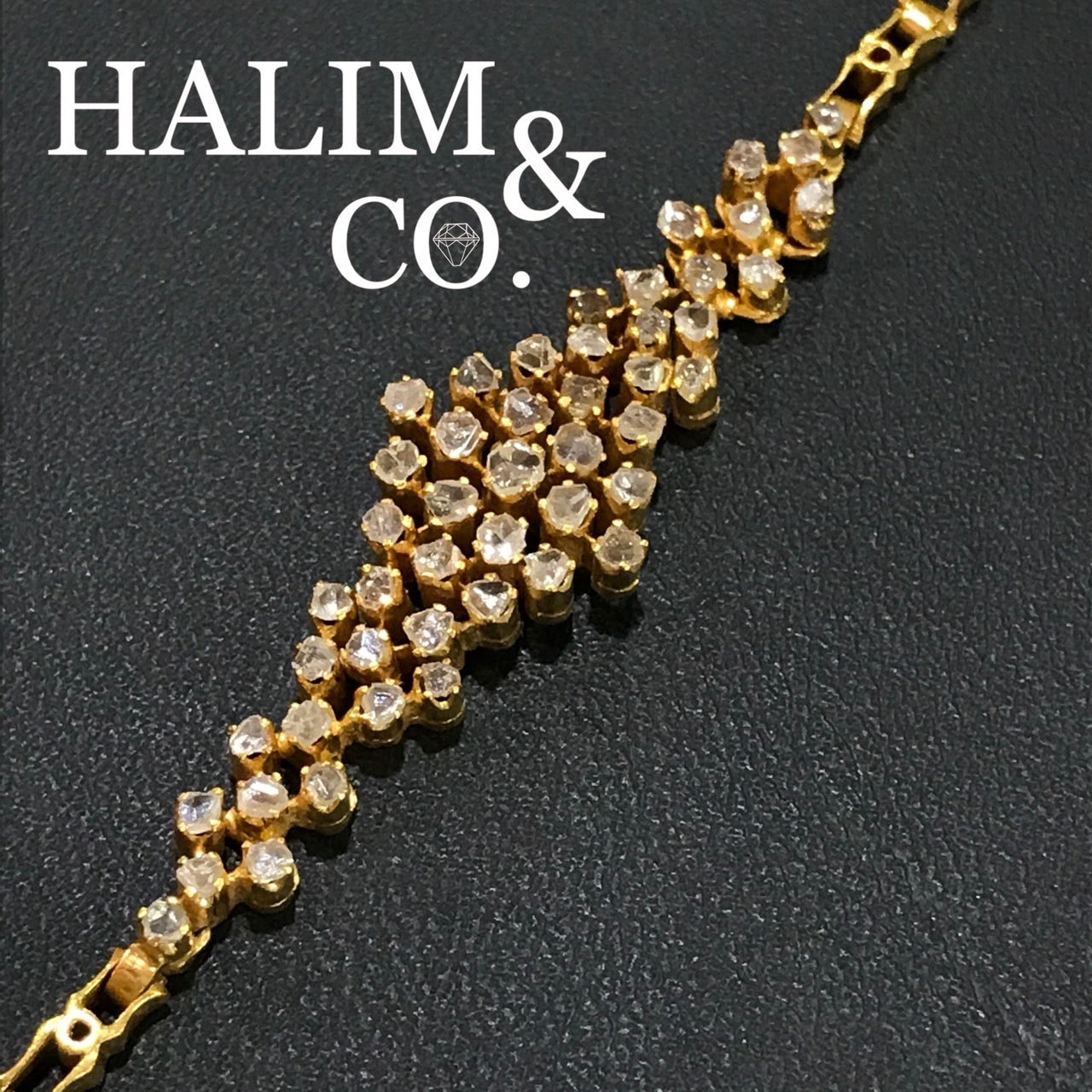 A gorgeous Gold Bracelet With polki diamonds. Kebaya Jewelry / Peranakan Nyonya Jewelry