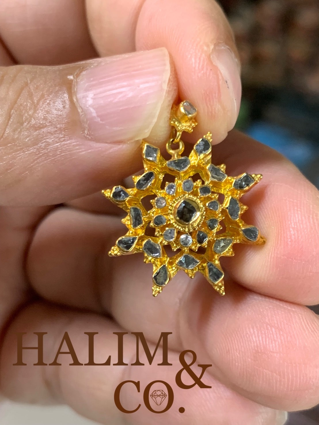 Antique Polki Diamond Pendant With Gold. Old Thai Style.