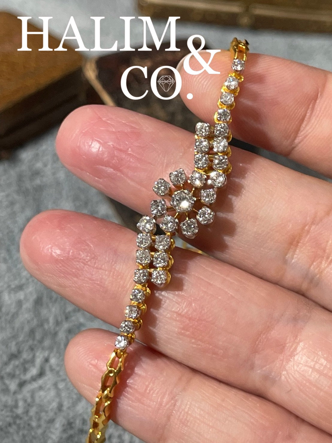 A gorgeous antique gold Bracelet With brilliant cut diamonds. Kebaya Jewelry / Peranakan Nyonya Jewelry