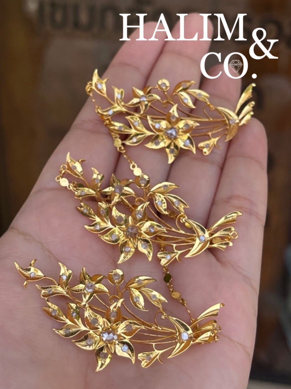 A gorgeous set of three antique gold brooches set with polki diamonds mix rose cut diamonds with patterned chains. Kebaya Jewelry / Peranakan Nyonya Jewelry