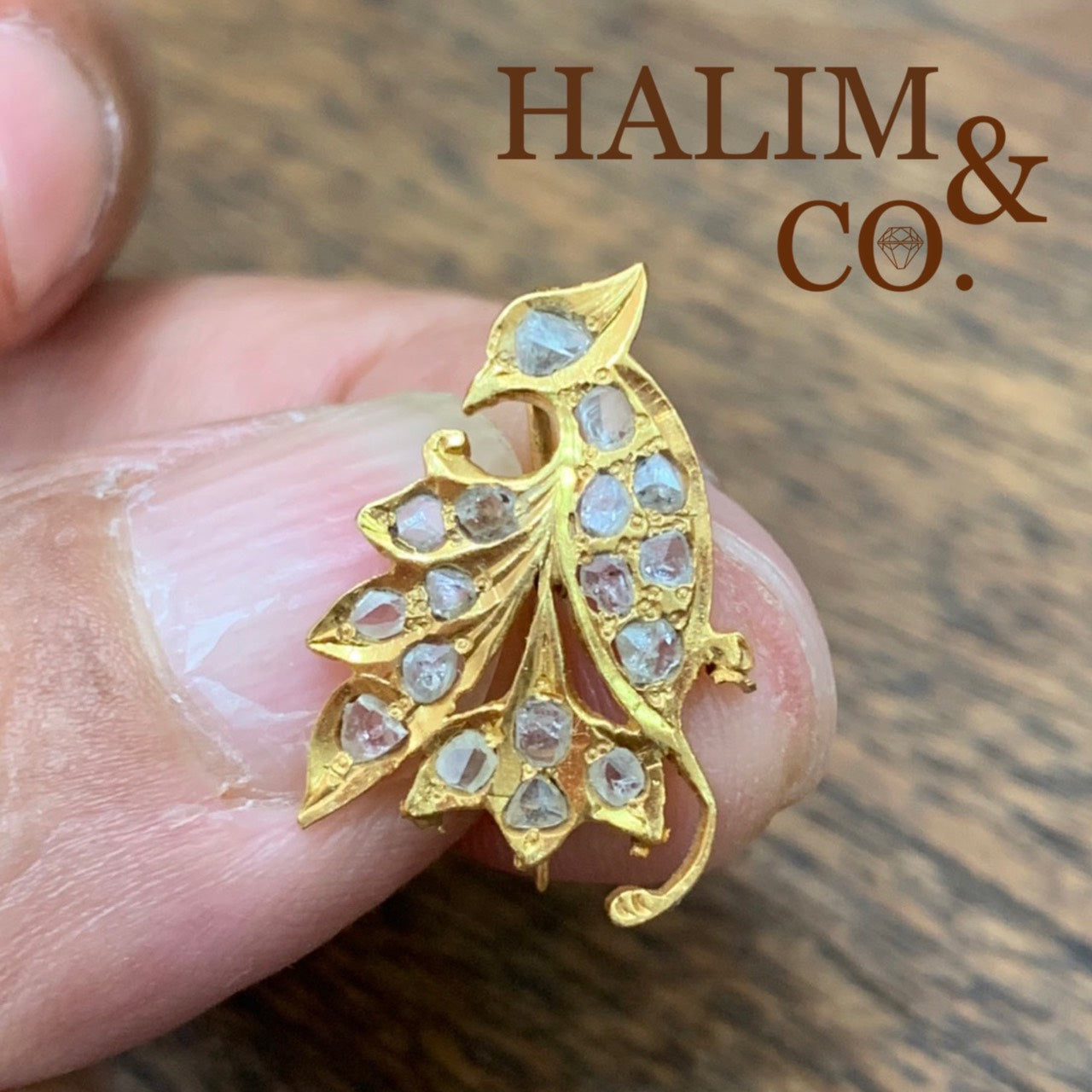 Antique Bird diamond brooch 14k gold with polki diamond.&nbsp;Kebaya Jewelry / Peranakan Nyonya Jewelry