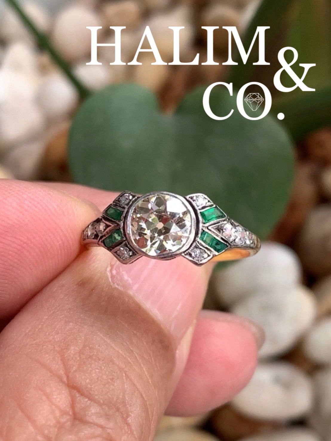 Antique Old European Cut Diamond Ring with Emerald, age 100-120 years.