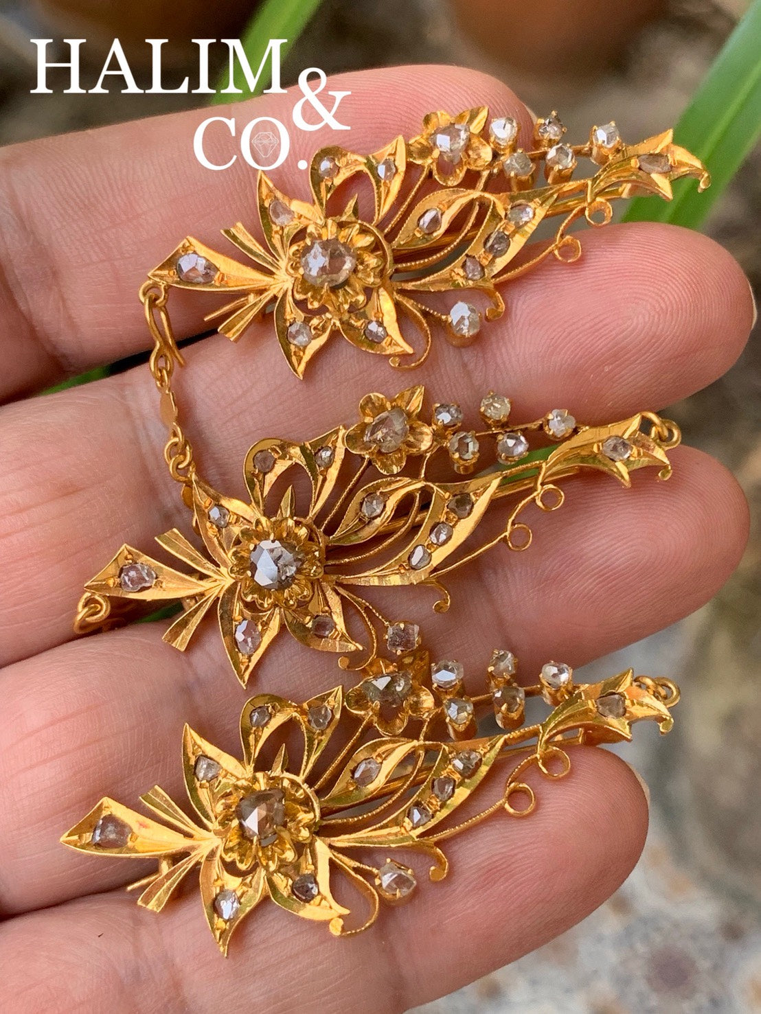 A gorgeous set of three antique gold brooches set with Polki Diamonds with patterned chains. Kebaya Jewelry / Peranakan Nyonya Jewel