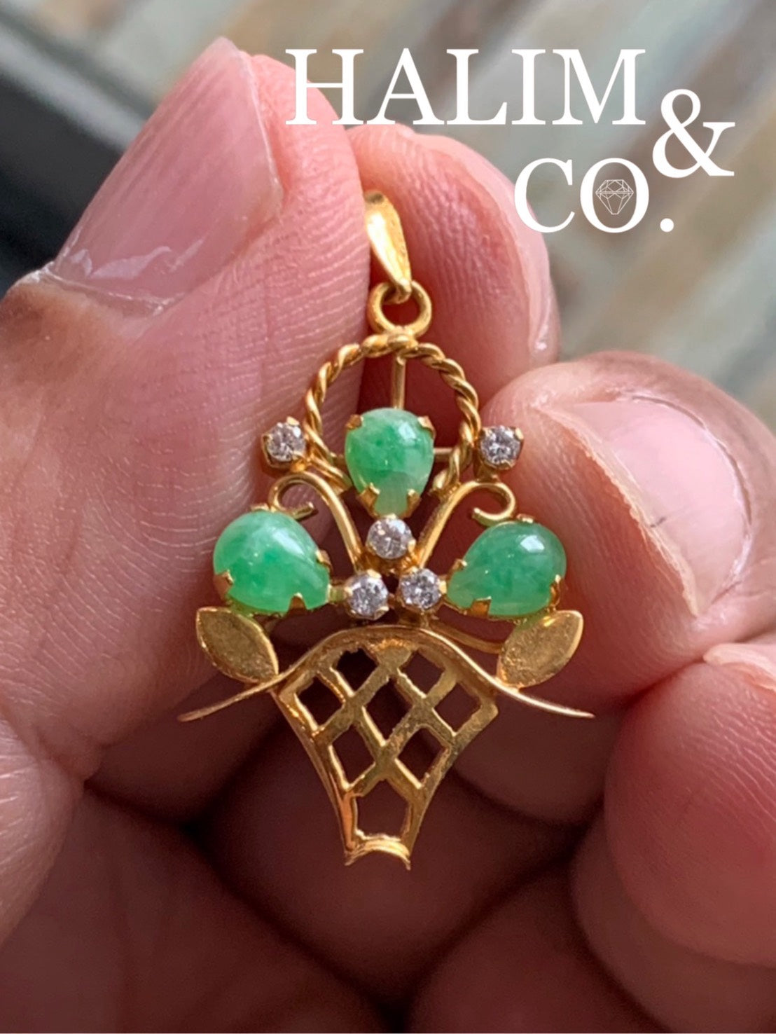 Antique Diamond and Jade Pendant With Gold. Kebaya Jewelry / Peranakan Nyonya Jewelry