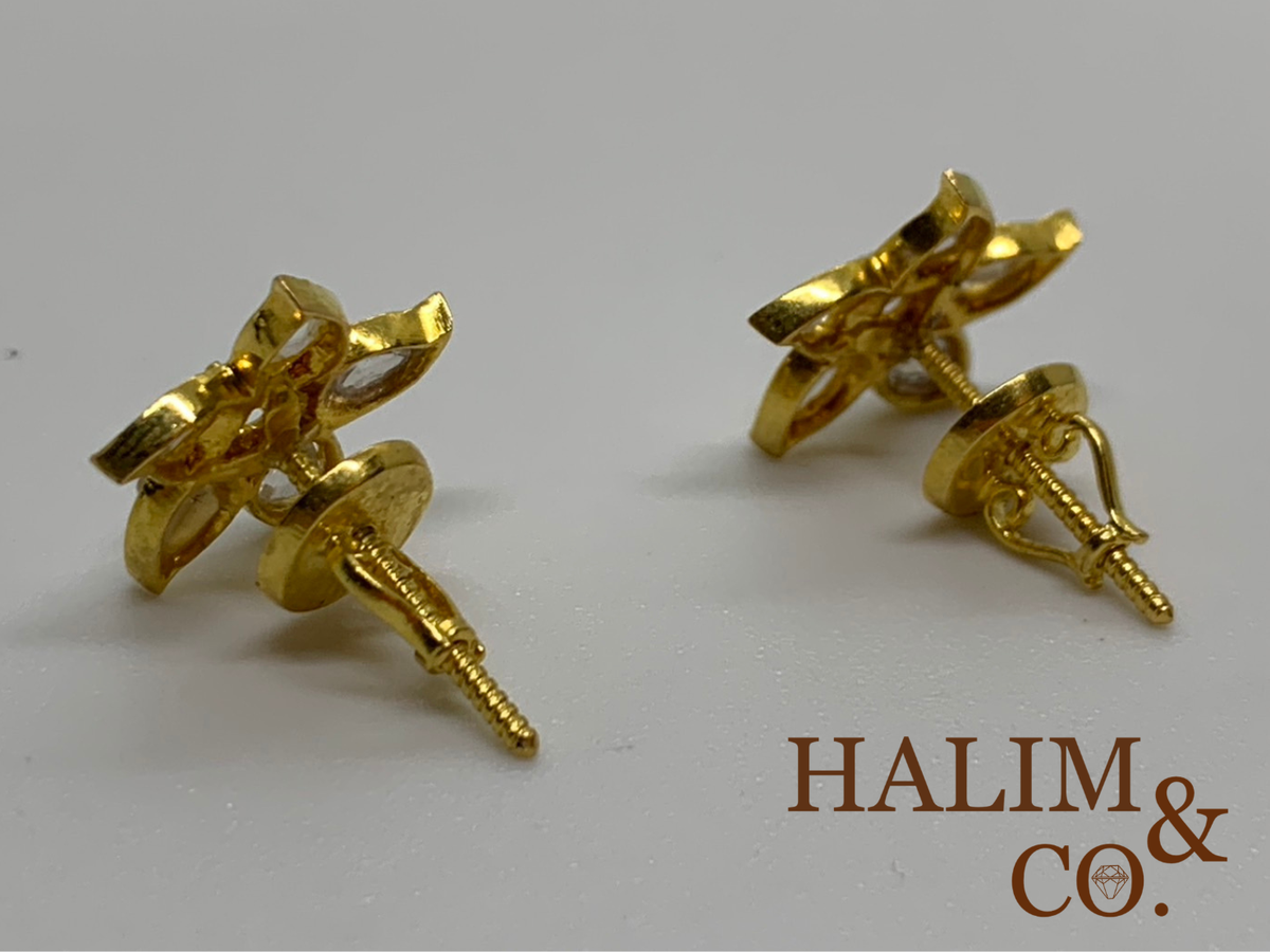 Antique Peranakan Earrings With Natural Rose Cut Diamond And 18k Gold. Kebaya Nyonya Jewelry